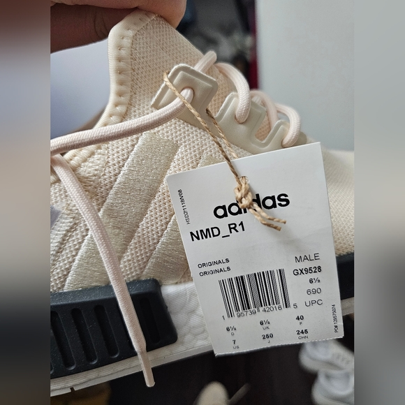 Adidas NMD R1 - Picture 3 of 4